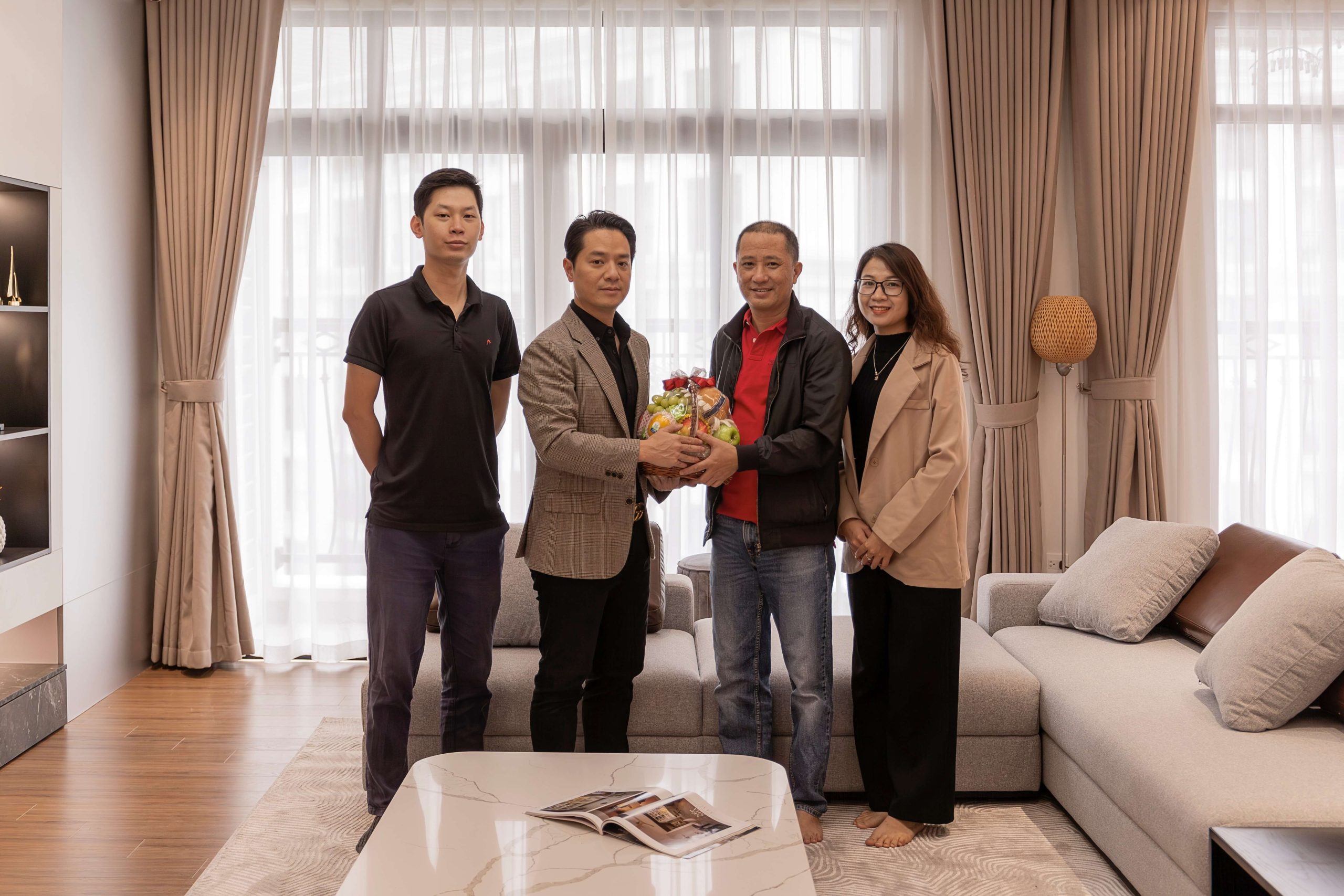 LEE HOUSE và khách hàng